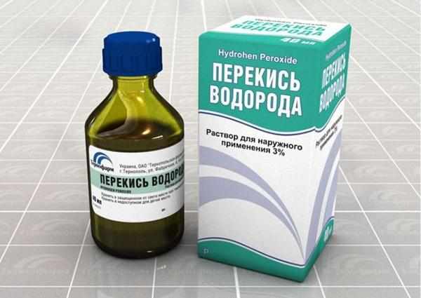 Для чистки ушей собаке можно использовать перекись водорода Для чистки ушей собаке можно использовать перекись водорода